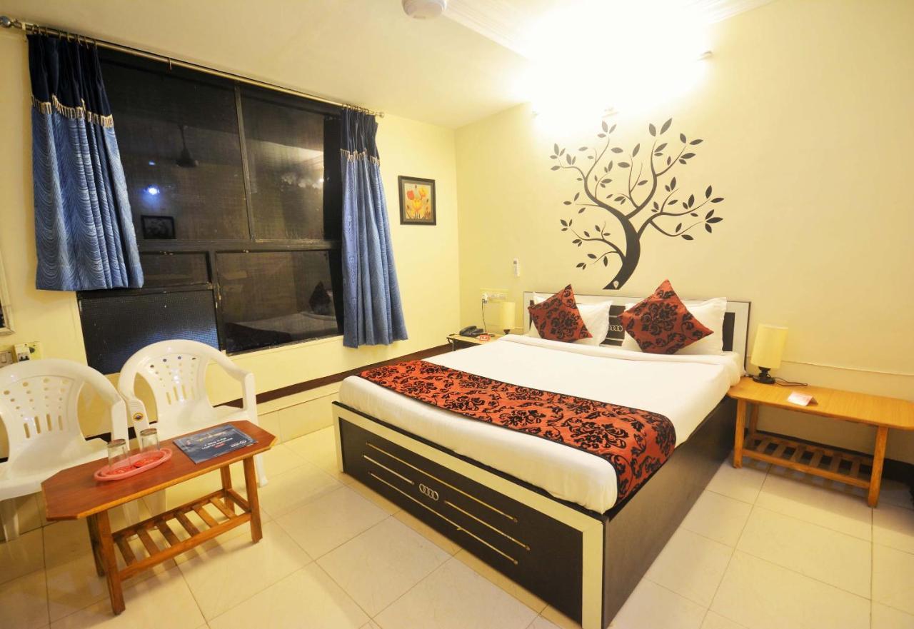 Oyo Hotel Blue Diamond Ahmedabad Ngoại thất bức ảnh