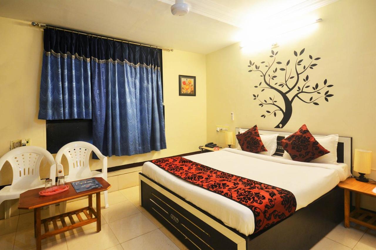 Oyo Hotel Blue Diamond Ahmedabad Ngoại thất bức ảnh