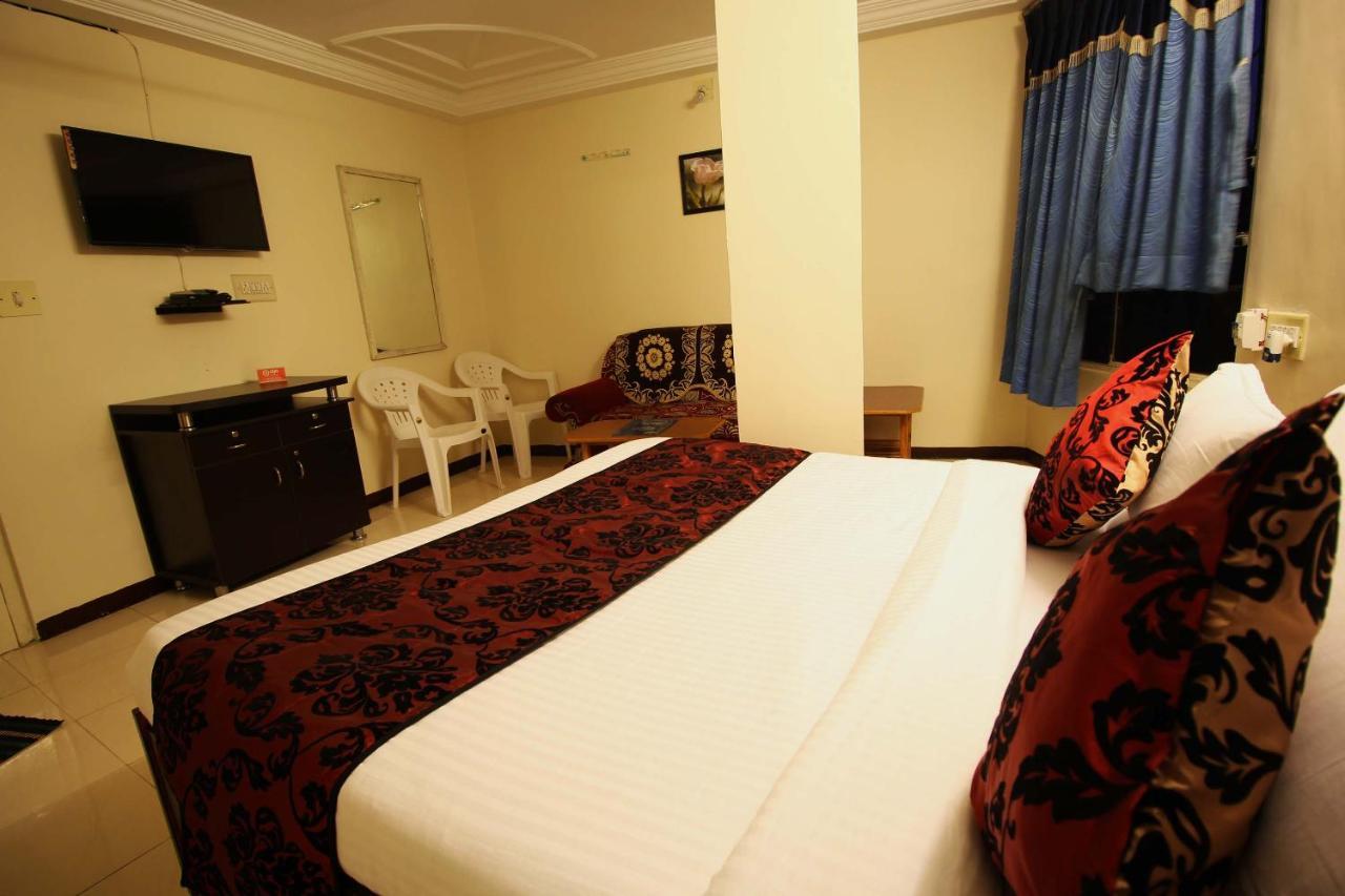 Oyo Hotel Blue Diamond Ahmedabad Ngoại thất bức ảnh